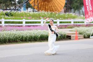 BIB: 
                            <button type="button" onclick="openModal(27855302)" class="btn btn-primary btn-sm float-right btn-popup" data-toggle="modal" data-target=".modal-high-quality">
                        <i class="fas fa-shopping-cart"></i> Add to Cart
                    </button>
                                            <button type="button" onclick="isThisMe(27855302, true)" class="btn btn-success btn-sm float-right btn-popup btn-isme hidden" data-toggle="tooltip" data-placement="bottom" title="นี่คือรูปของคุณใช่ไหม คลิกที่นี่เพื่อเอาเข้าอัลบั้ม">
                        <i class="fas fa-plus"></i> Add to album
                    </button>
                    <button type="button" onclick="isThisMe(27855302, false)" class="btn btn-warning btn-sm float-right btn-popup btn-isnotme hidden">
                        <i class="fas fa-ban"></i> Remove from album
                    </button>